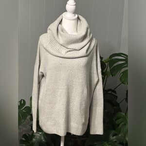 🛍️ French Connection Cozy Extra long Cowl-neck sweater size medium silver gray